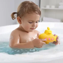 Toys + Play^Fred TUB SUB | A glowing bath & pool toy